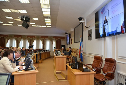 Депутаты заслушали в прямой трансляции инвестиционное послание губернатора Приангарья 